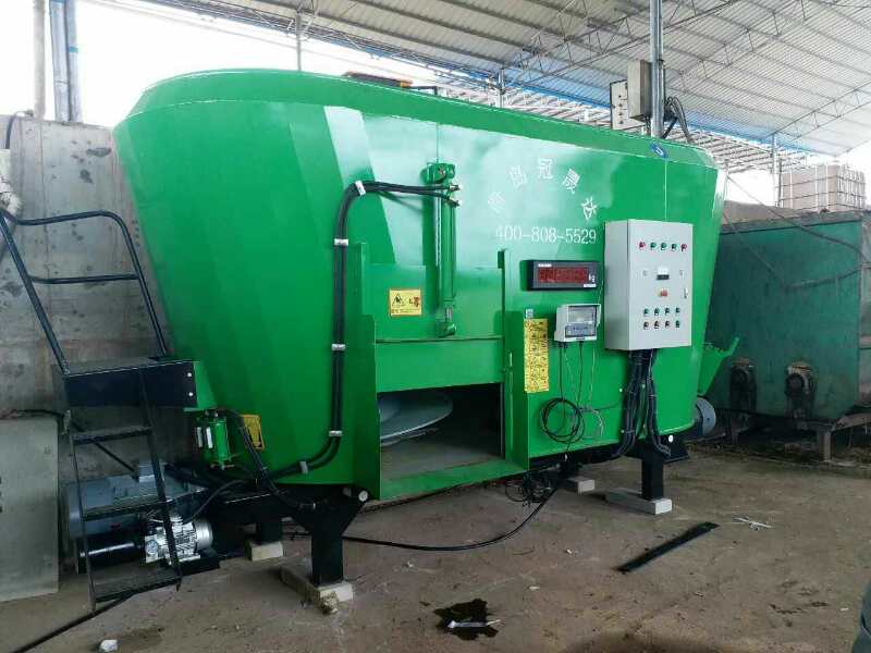 河南某公司購(gòu)買固定式TMR攪拌機(jī) 河南某公司購(gòu)買固定式TMR攪拌機(jī)